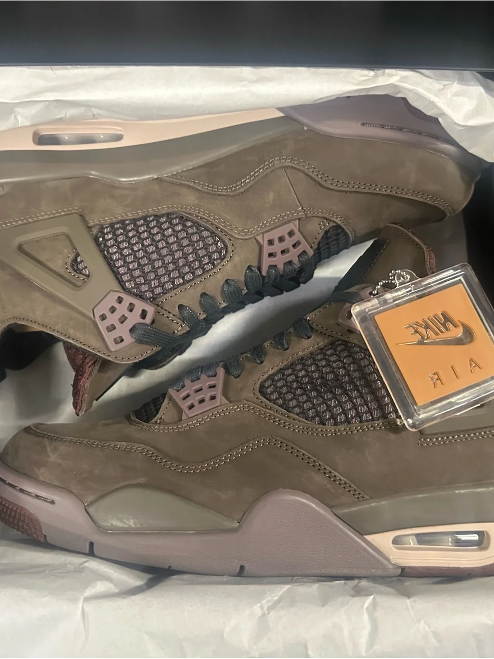 Jordan 4 retro A MA MaaNIERE DARK MOCHA